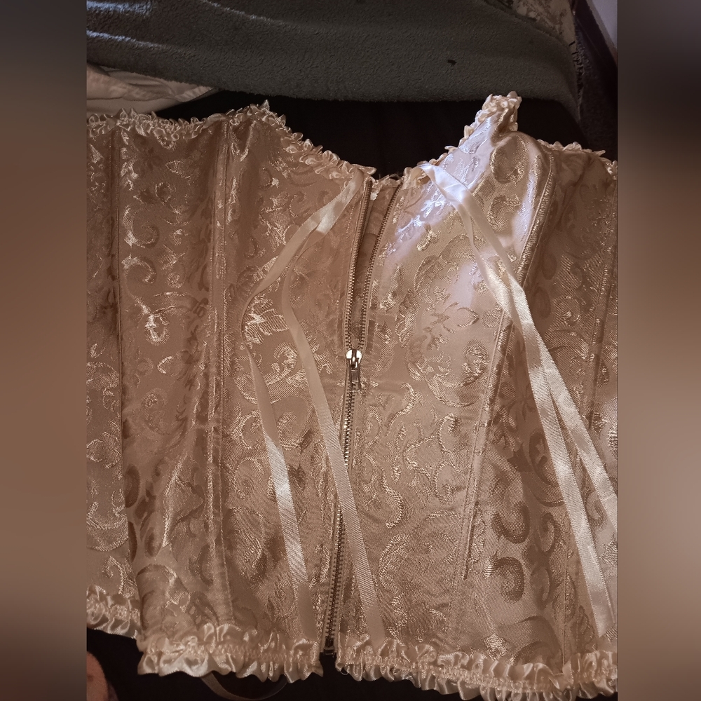 SUPER SWEET SILK CORSET.    1XL